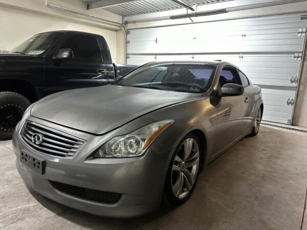 G37 coupe 2009 - Image 2