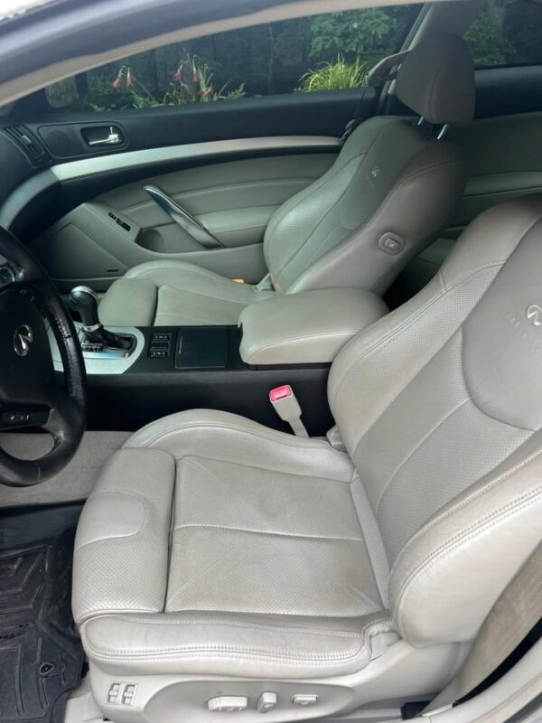 2008 Infiniti G37 Sport Coupe - Image 2