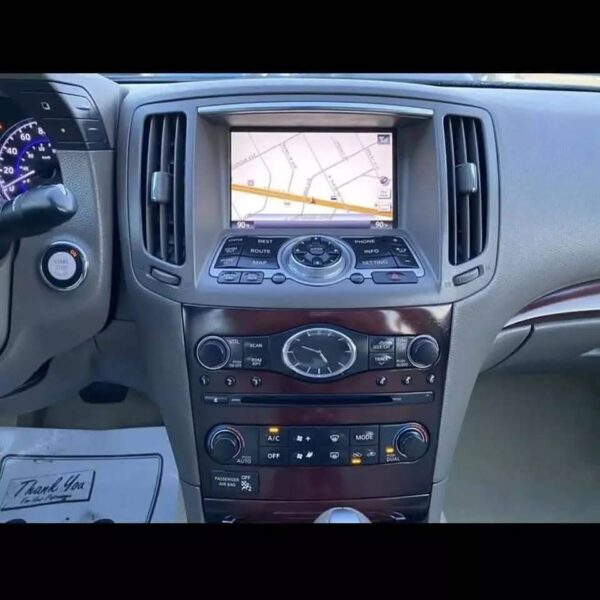 Infiniti g37 2010 - Image 2