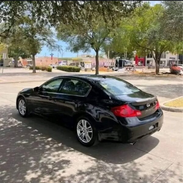 G37x 2011 - Image 5