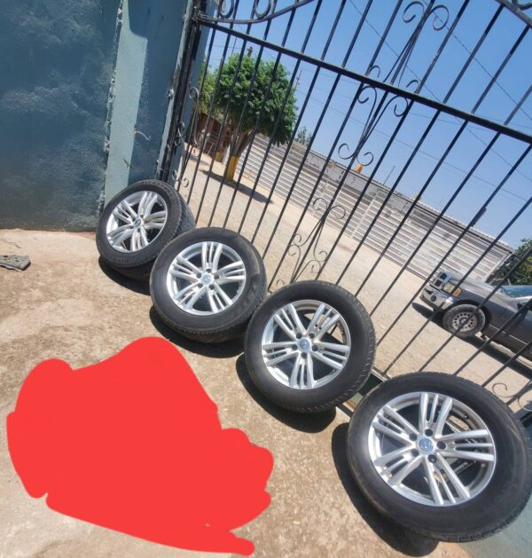 G35 parts out - Image 5