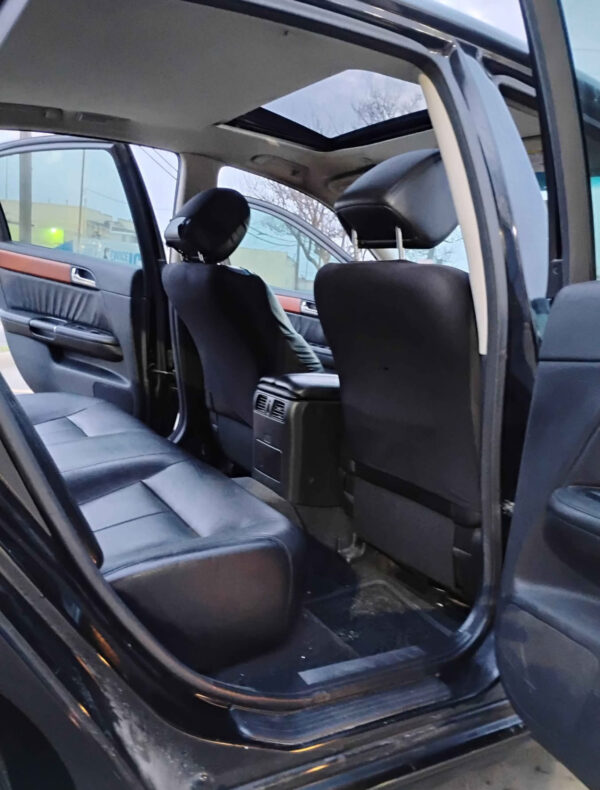 2007 Infiniti m35 4 dr - Image 2