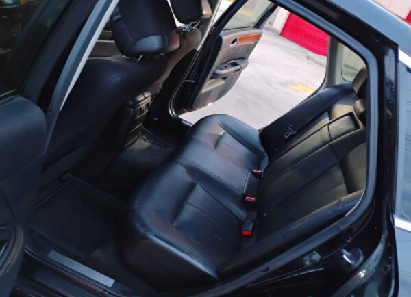 2007 Infiniti m35 4 dr - Image 6