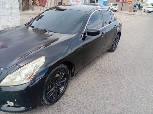 G37 sedan 2010 - Image 7