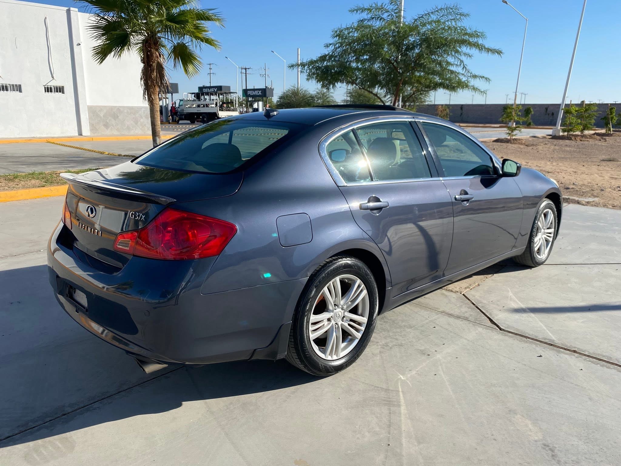 Infiniti g37x 2010 - Image 7