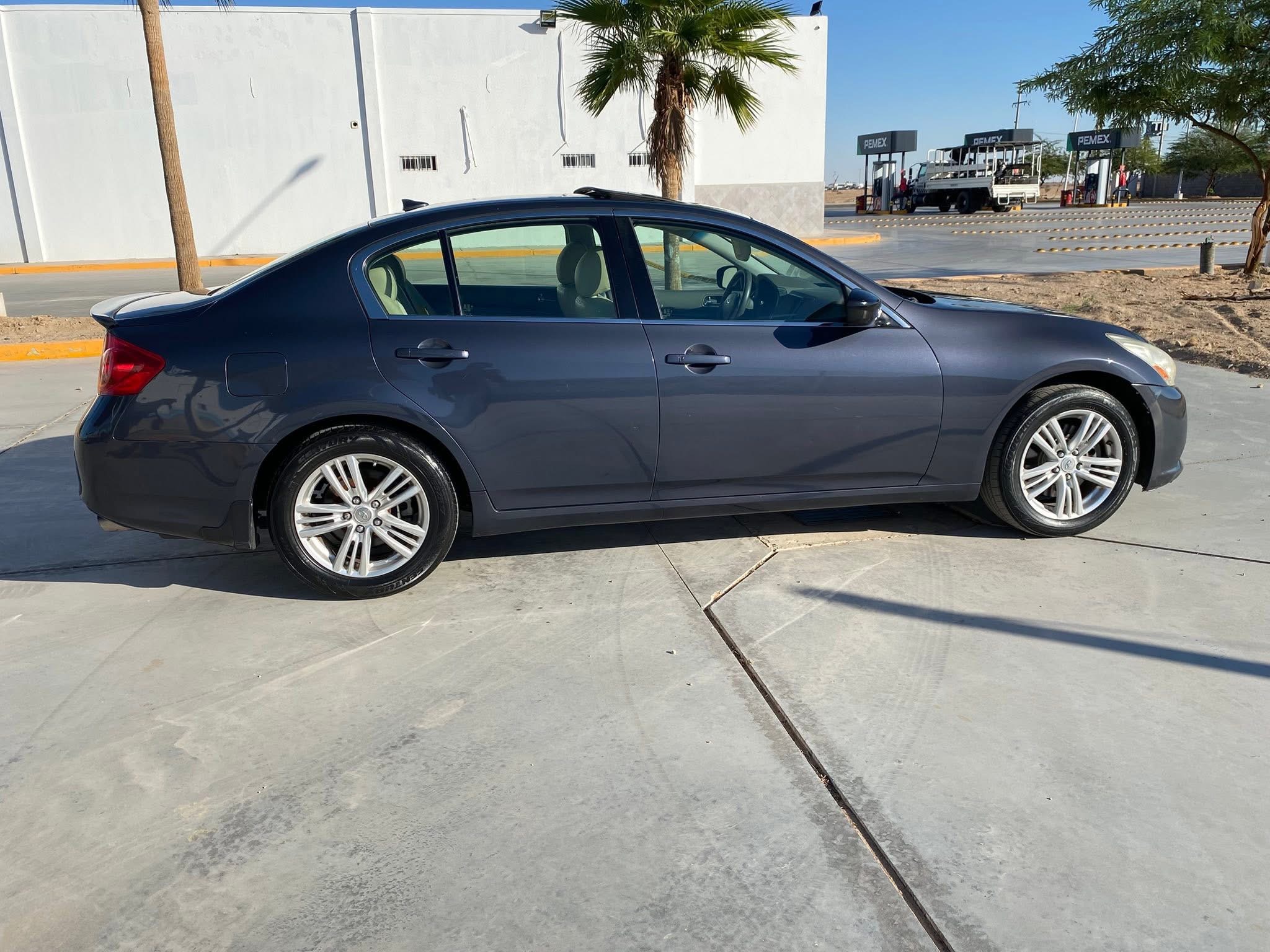 Infiniti g37x 2010 - Image 8