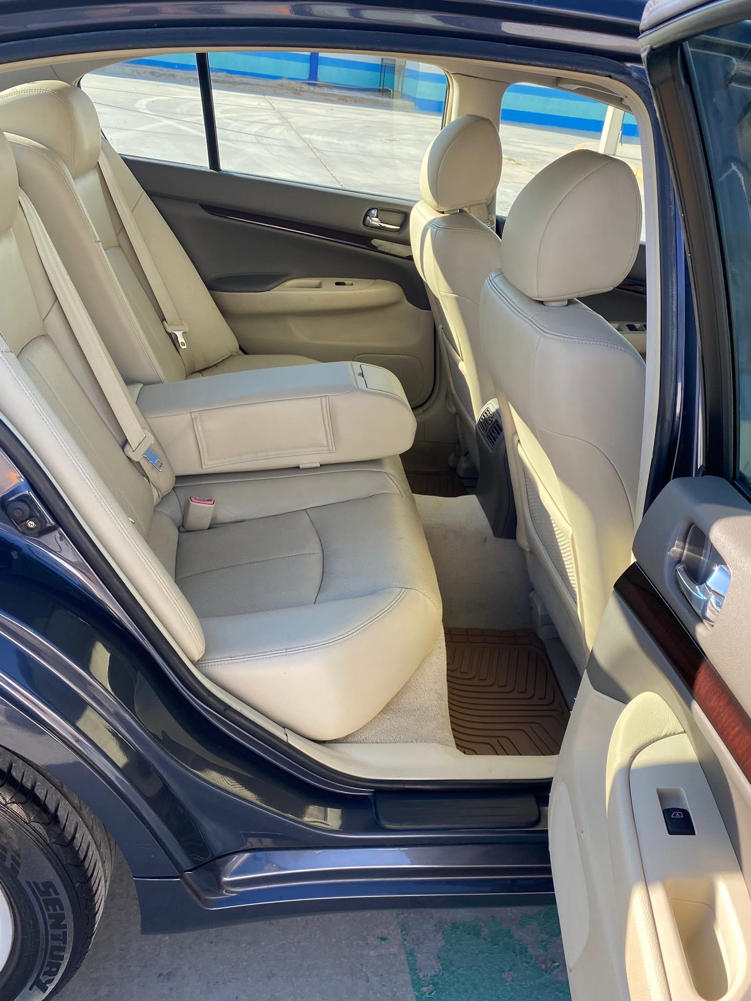 Infiniti g37x 2010 - Image 11