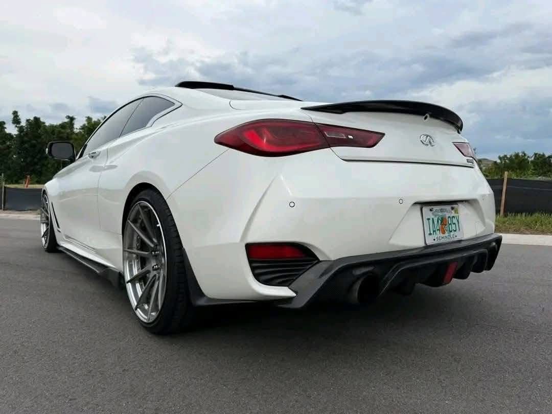 Infiniti Q60 2017 - Image 2