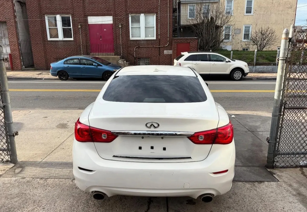 Infiniti Q50 2014 3.7 V6 - Image 11
