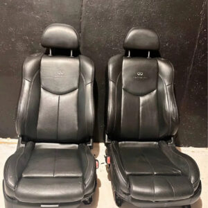 Infiniti G37 Sport Coupe Interior seats
