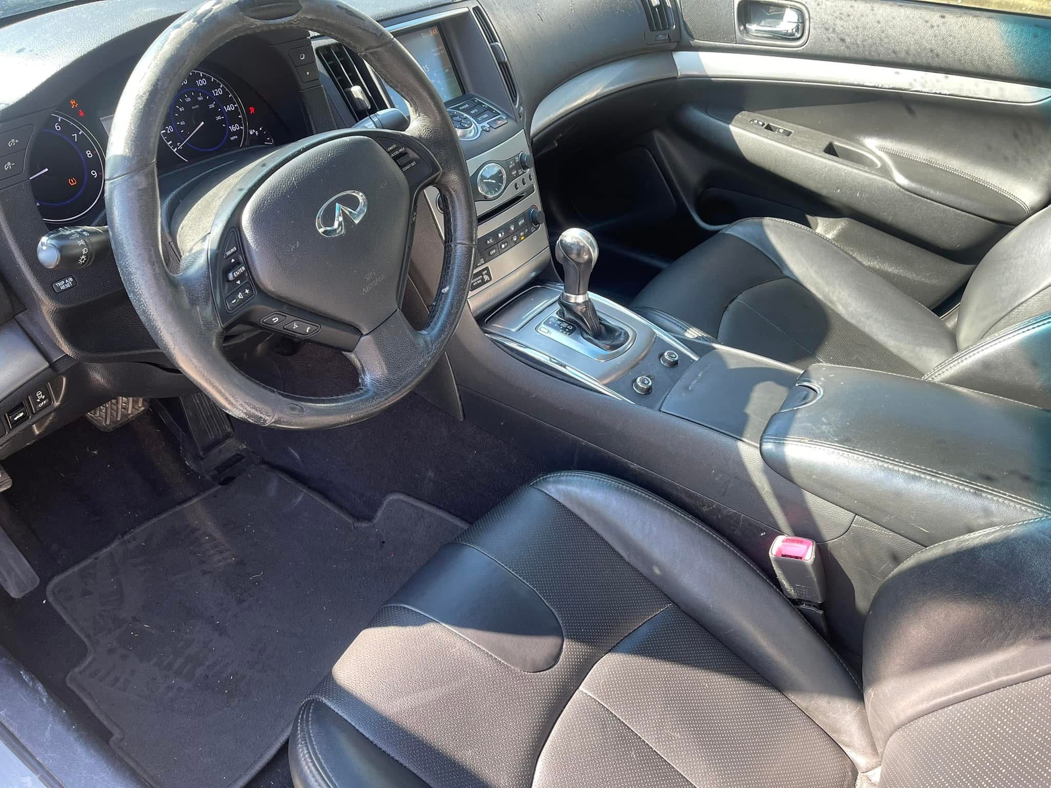 Infiniti g37 2011 - Image 3