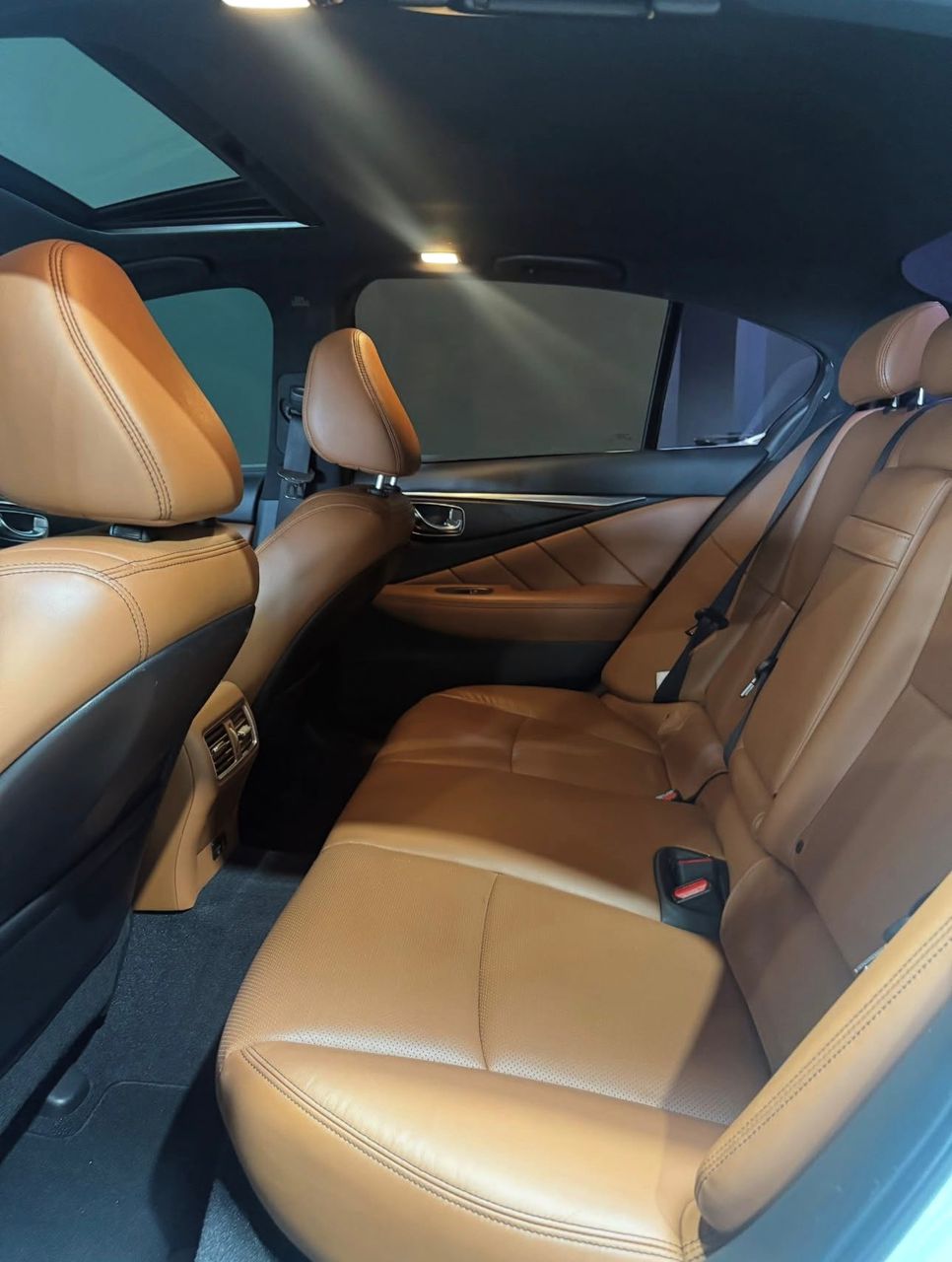 2021 Infiniti Q50 signature edition - Image 5