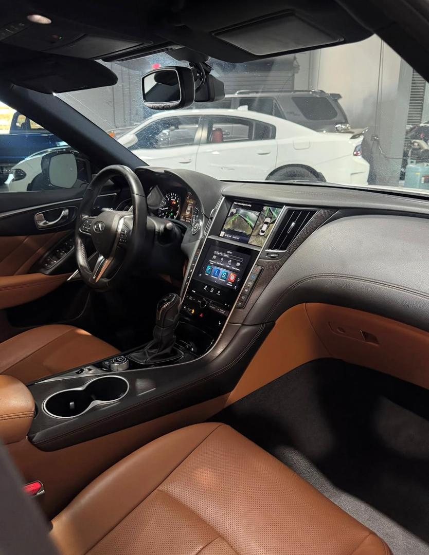 2021 Infiniti Q50 signature edition - Image 2