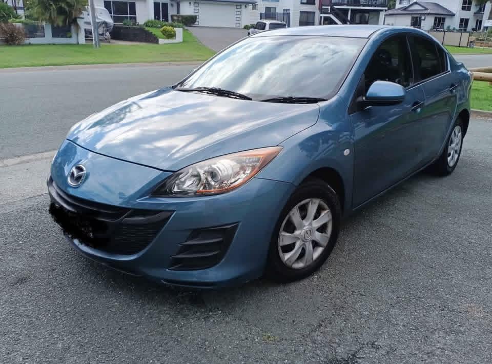 2011 mazda 3 - Image 3