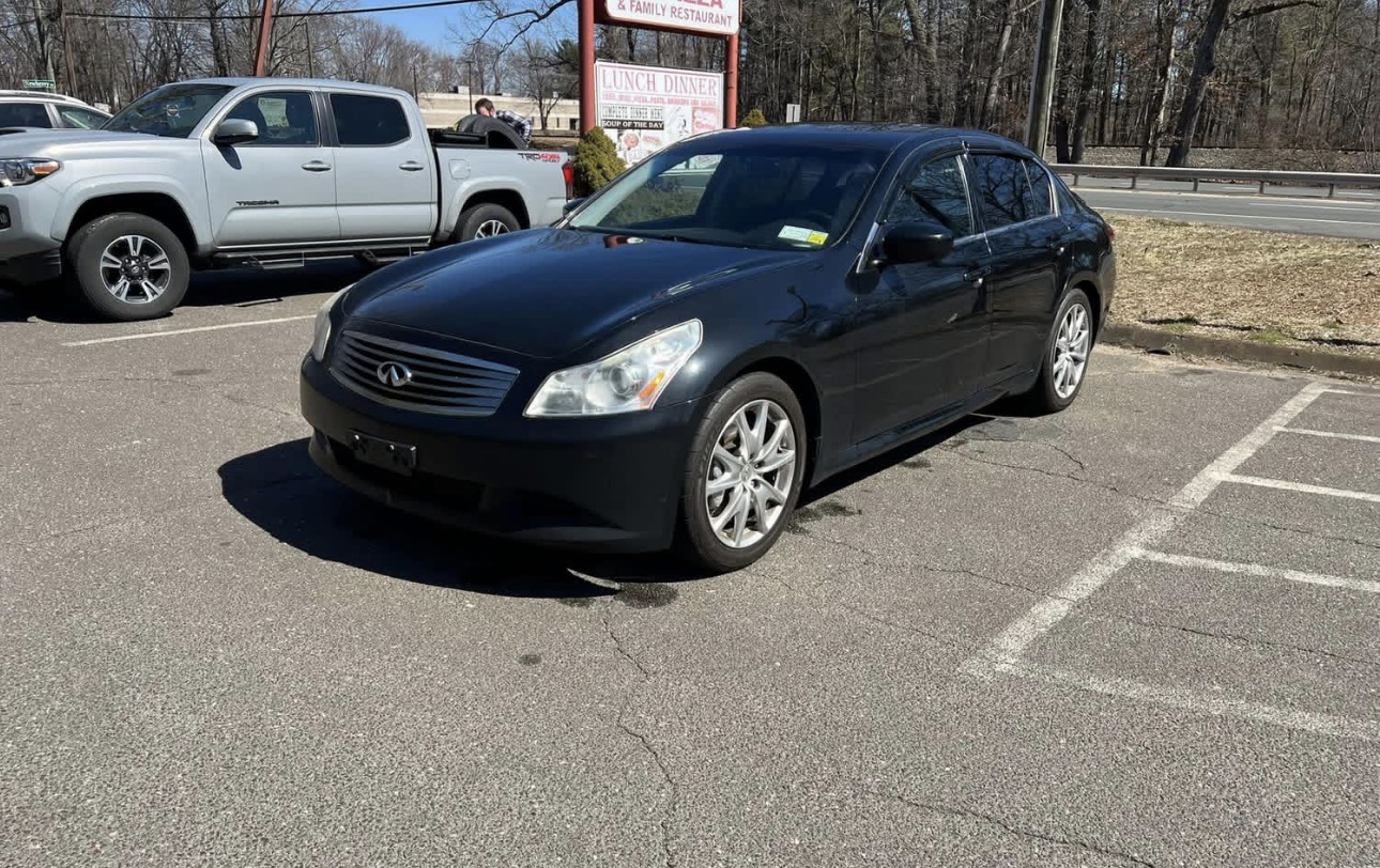 2009 g37 6 speed sport sedan - Image 4