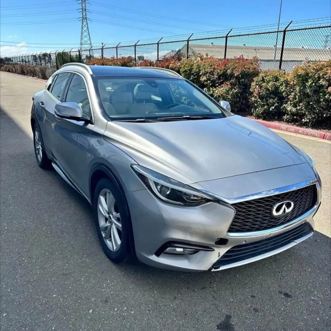 2017 Infiniti Qx30 - Image 4