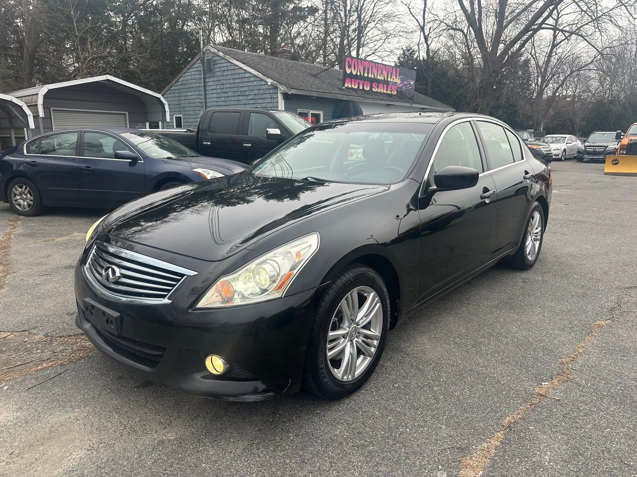 G37x 2013 - Image 12