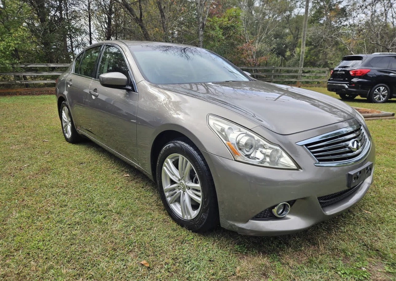 2013 Infiniti g37x - Image 6