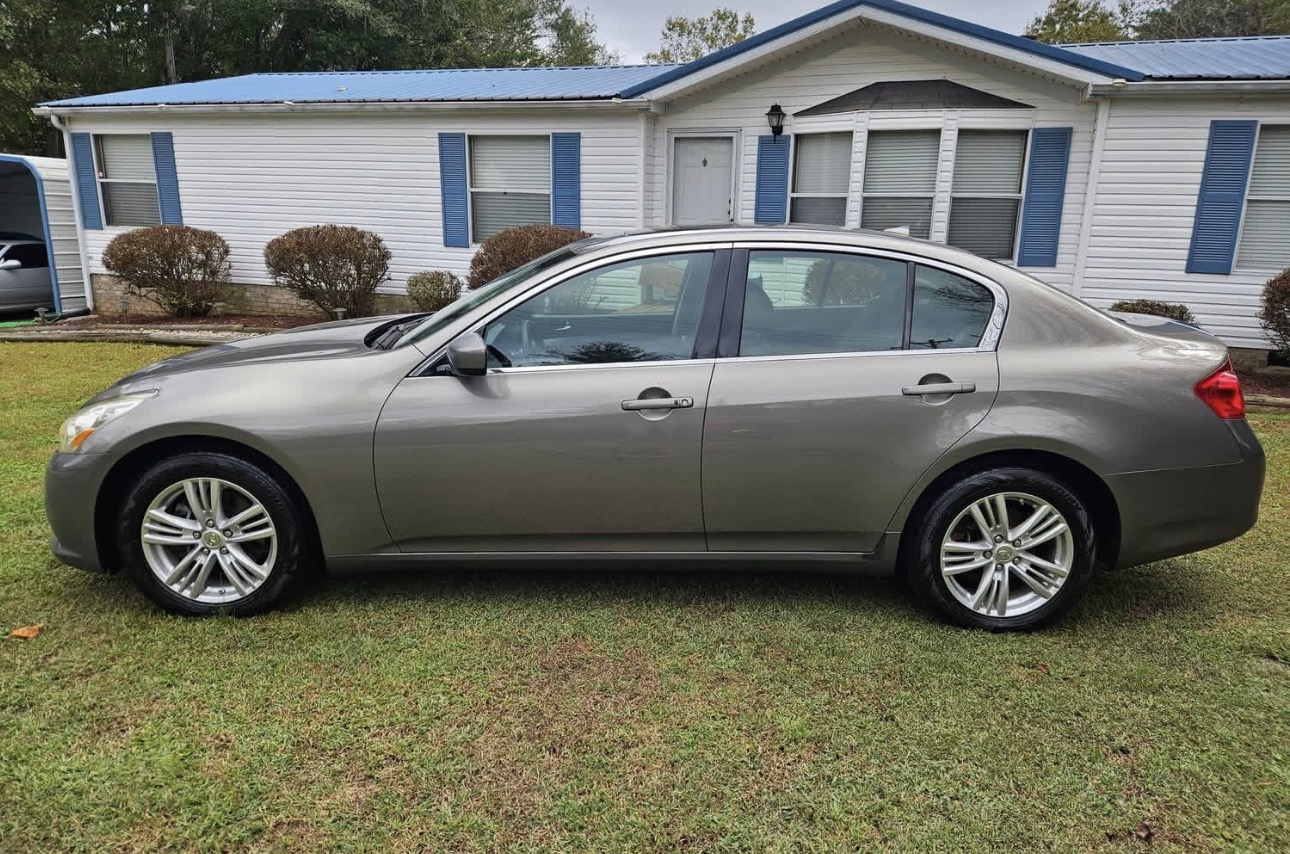 2013 Infiniti g37x - Image 5