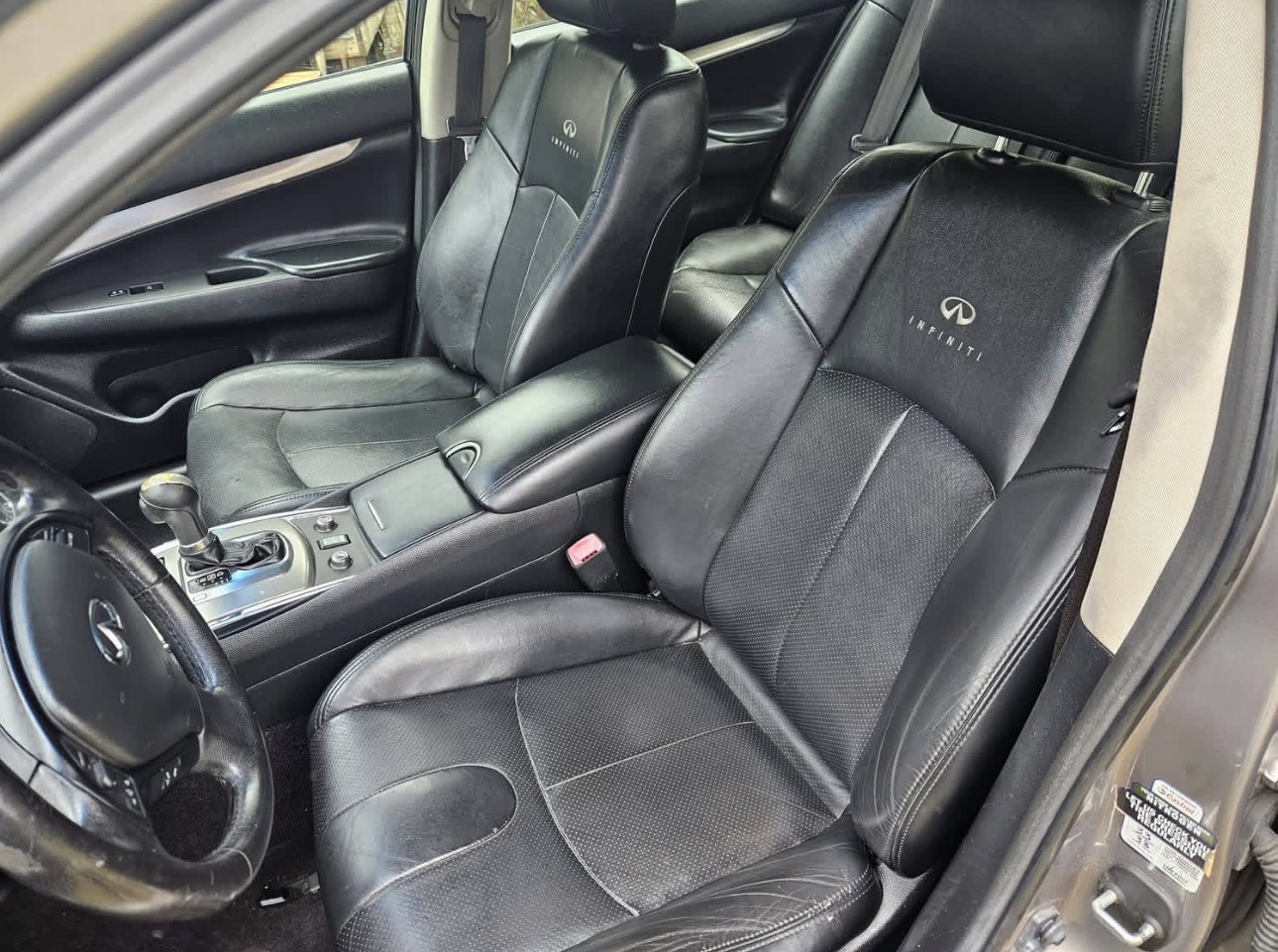 2013 Infiniti g37x - Image 8