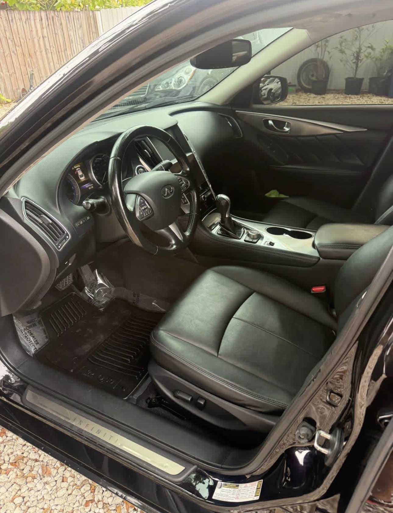 2015 Infiniti Q50 - Image 4